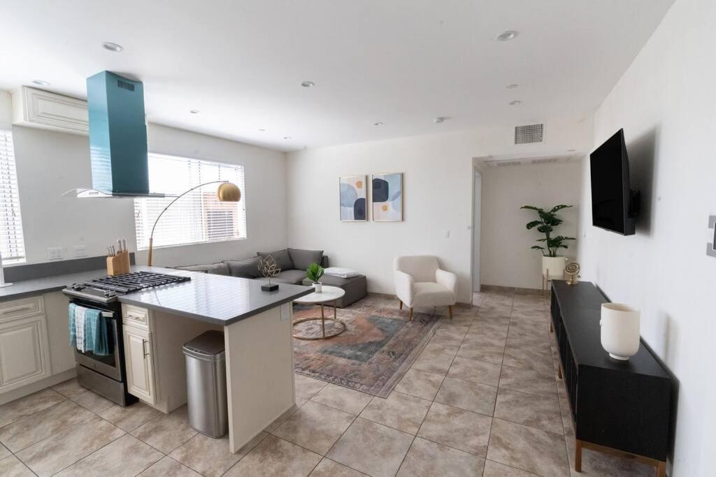 Apartamento Blue Palm Hollywood Aprtments *